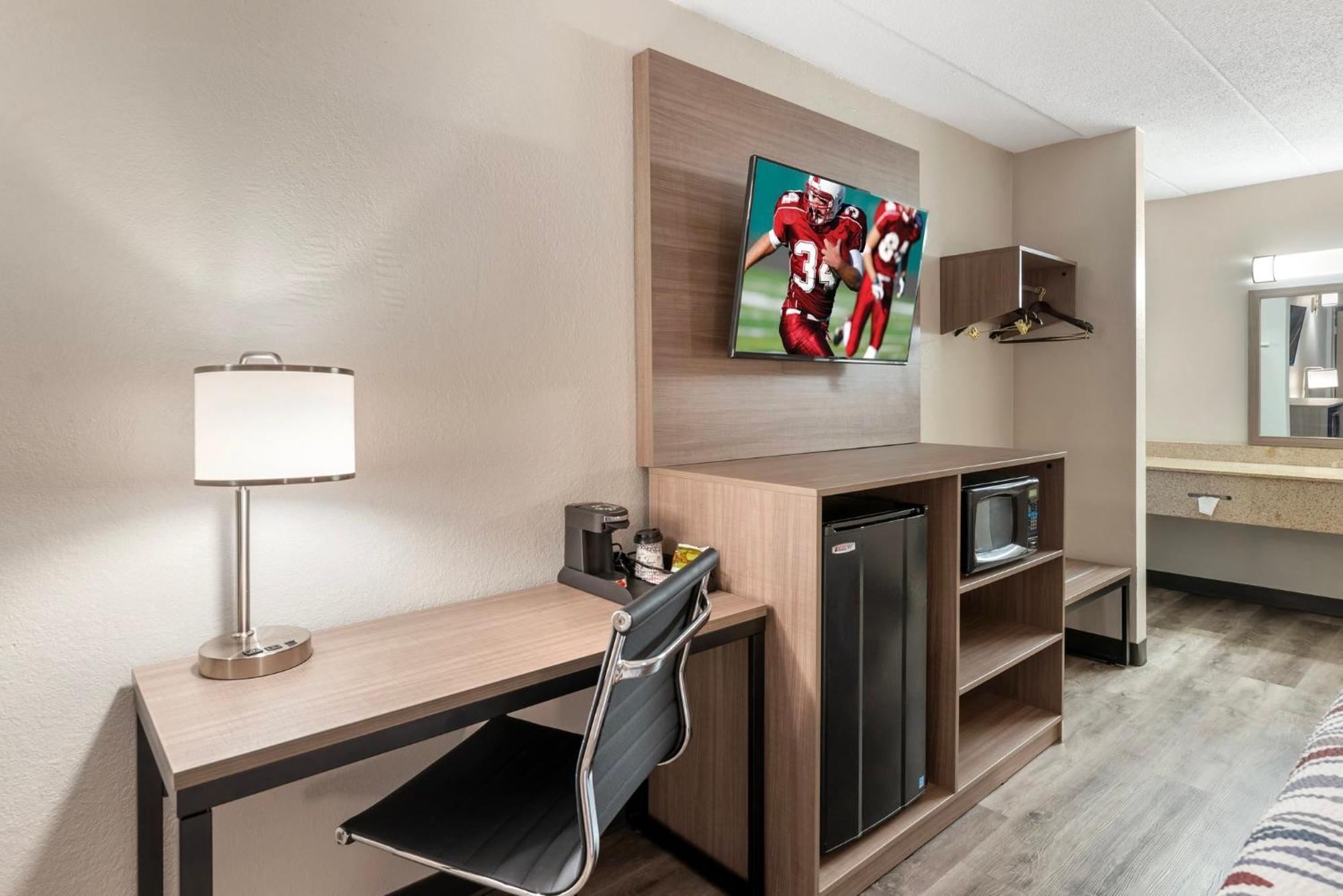 Red Roof Inn Doswell - Kings Dominion Экстерьер фото