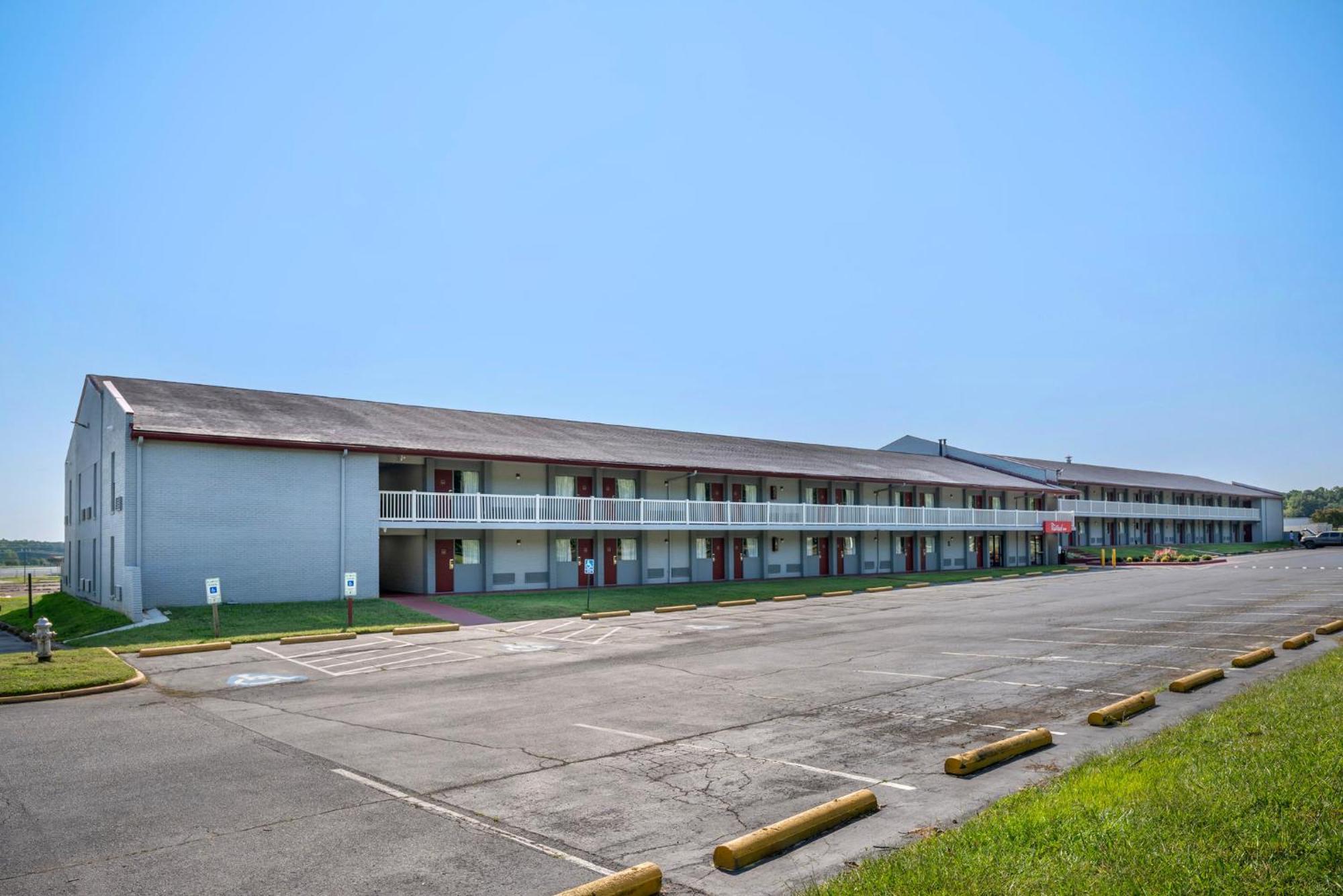 Red Roof Inn Doswell - Kings Dominion Экстерьер фото